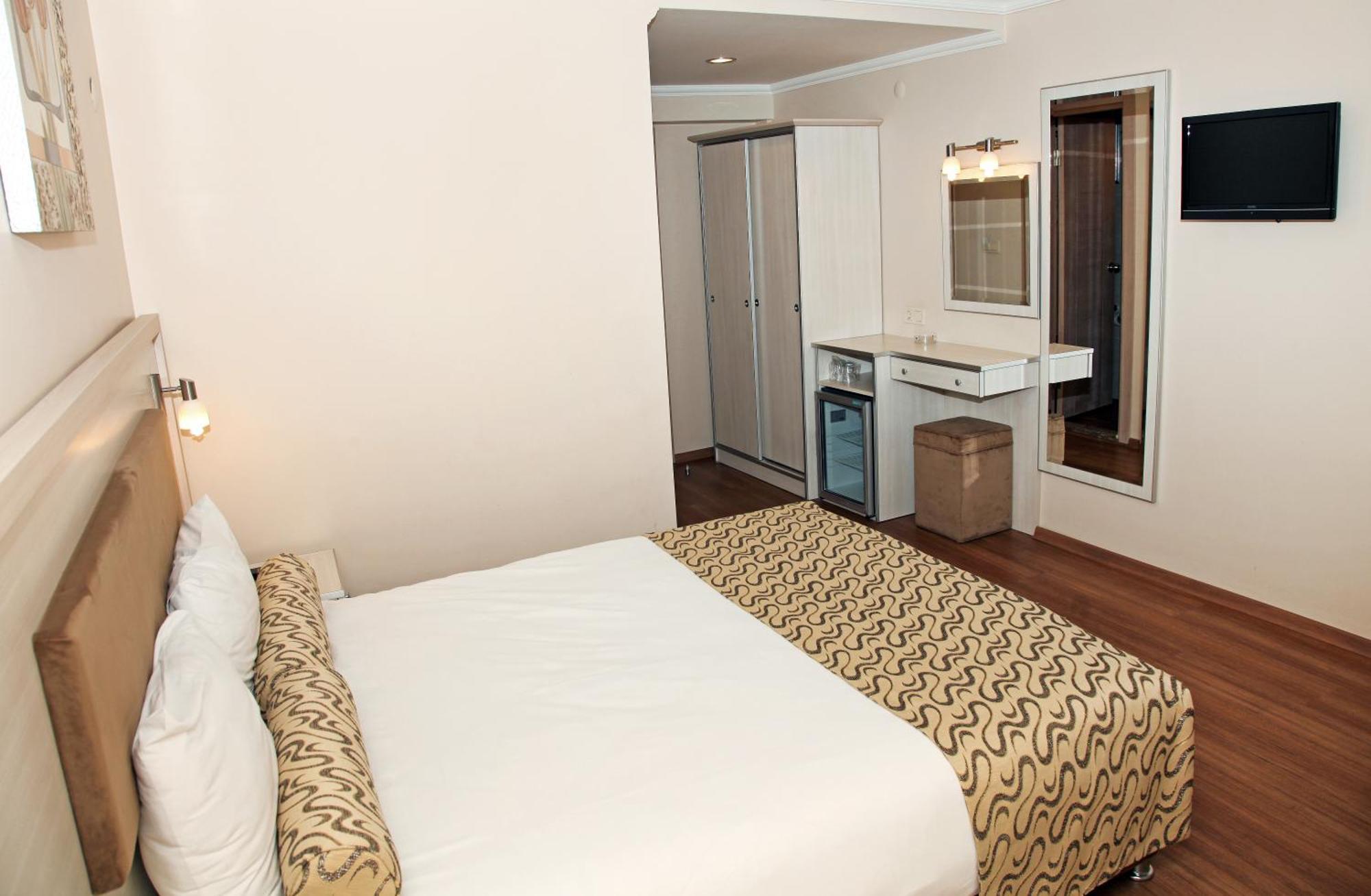 Grand Zeybek Hotel Smirne Esterno foto