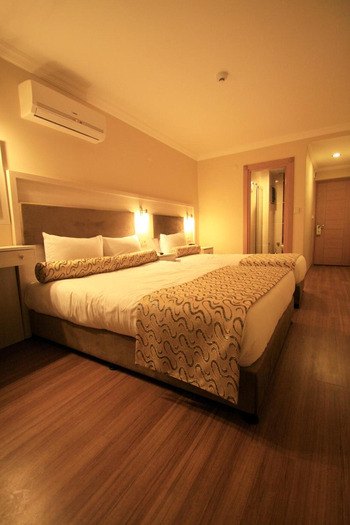 Grand Zeybek Hotel Smirne Esterno foto