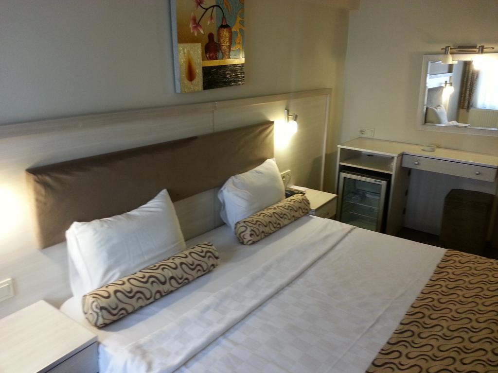 Grand Zeybek Hotel Smirne Esterno foto