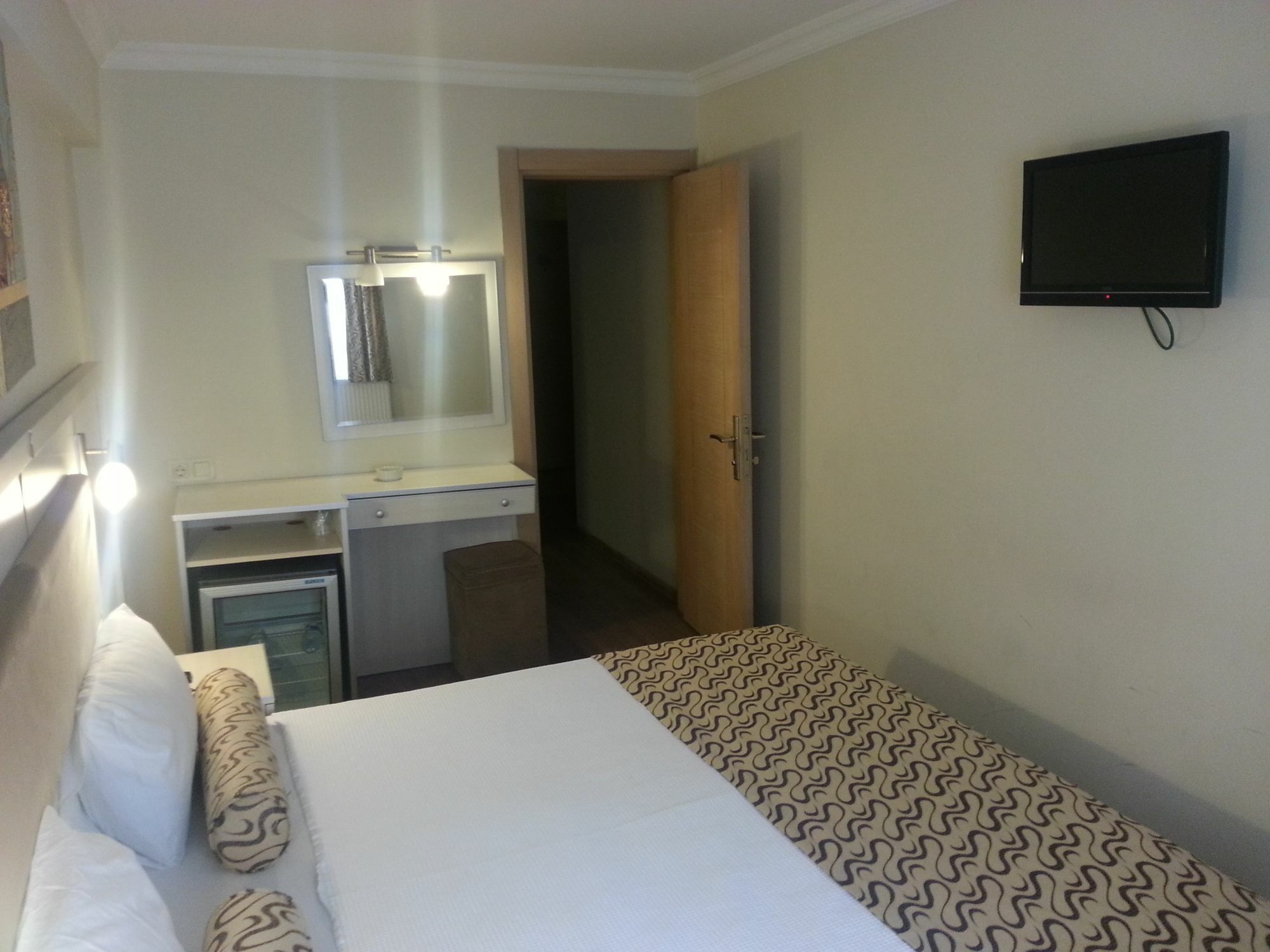 Grand Zeybek Hotel Smirne Esterno foto