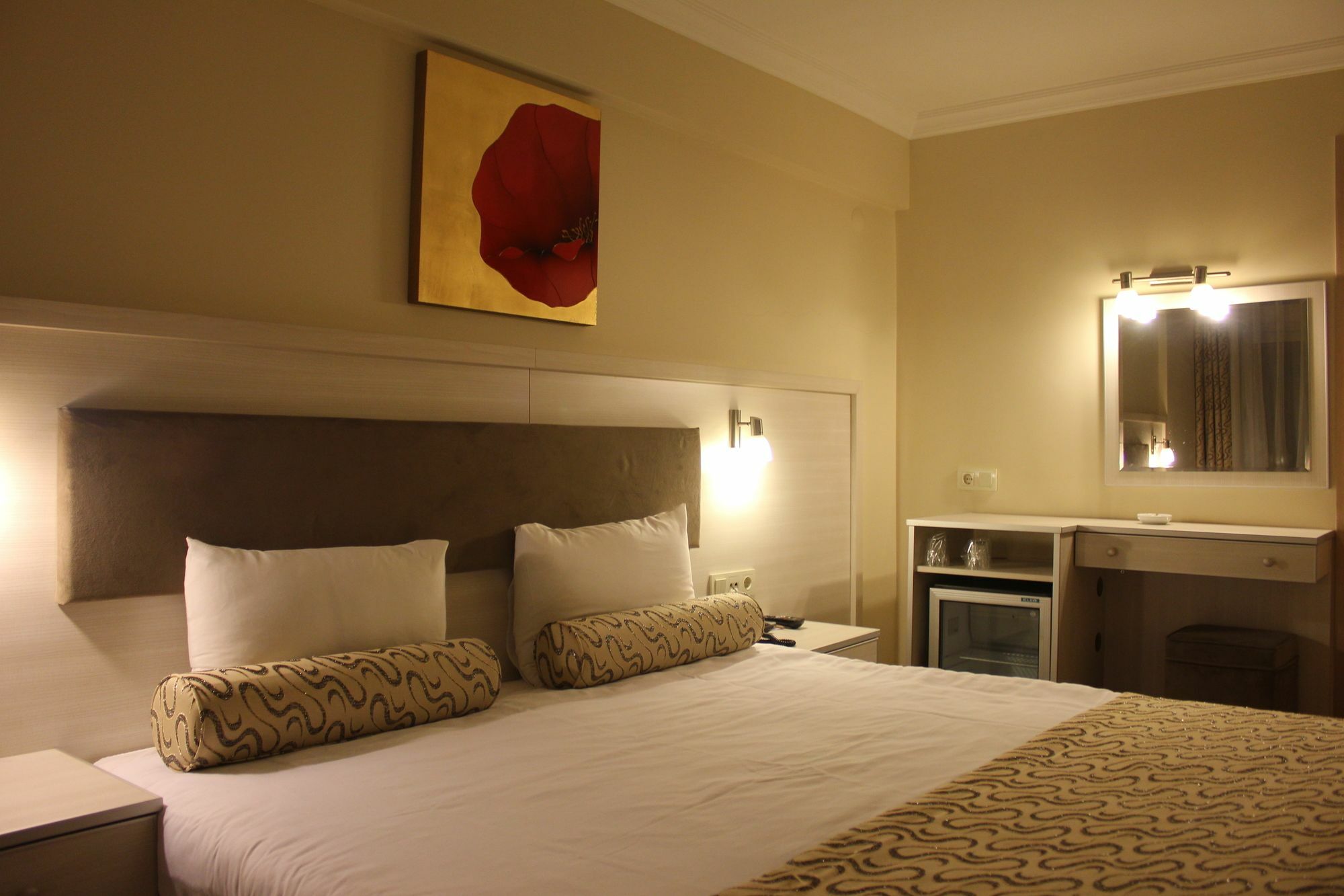 Grand Zeybek Hotel Smirne Esterno foto